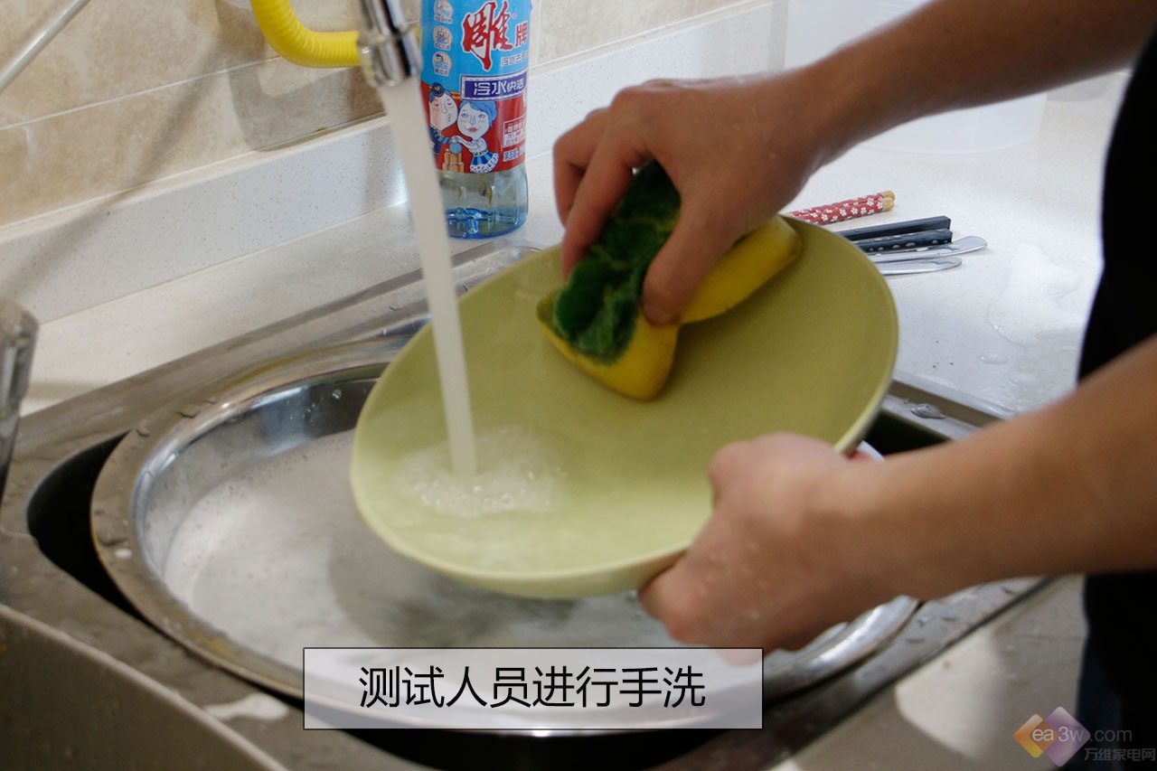 机W701评测 去油竟然如此轻松！新葡京娱乐场app老板强力洗洗碗(图6)